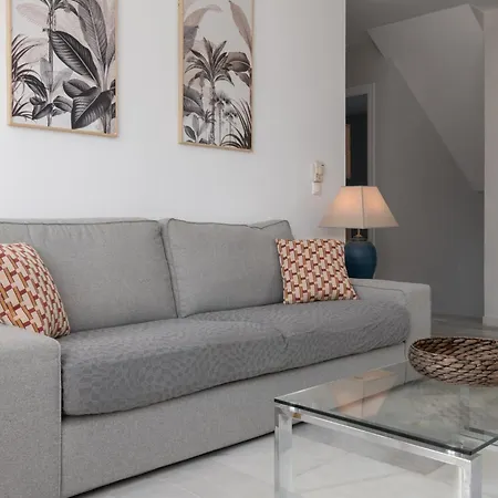The House - 4min Walk To The Sea Holiday home