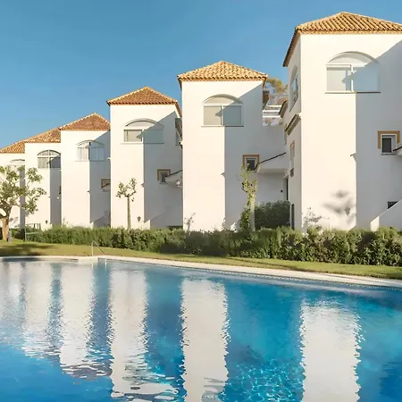 Vakantiehuis The House - 4min Walk To The Sea