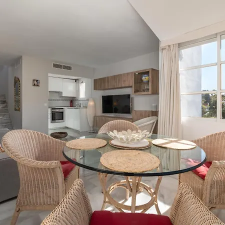 The House - 4min Walk To The Sea Vakantiehuis *